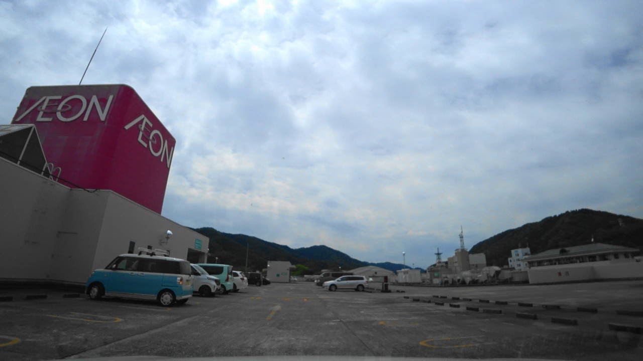 [ 4K ]　〈イオン 山崎店〉の立体駐車場に入りました。 I entered the multi-storey car park at AEON Yamasaki store.