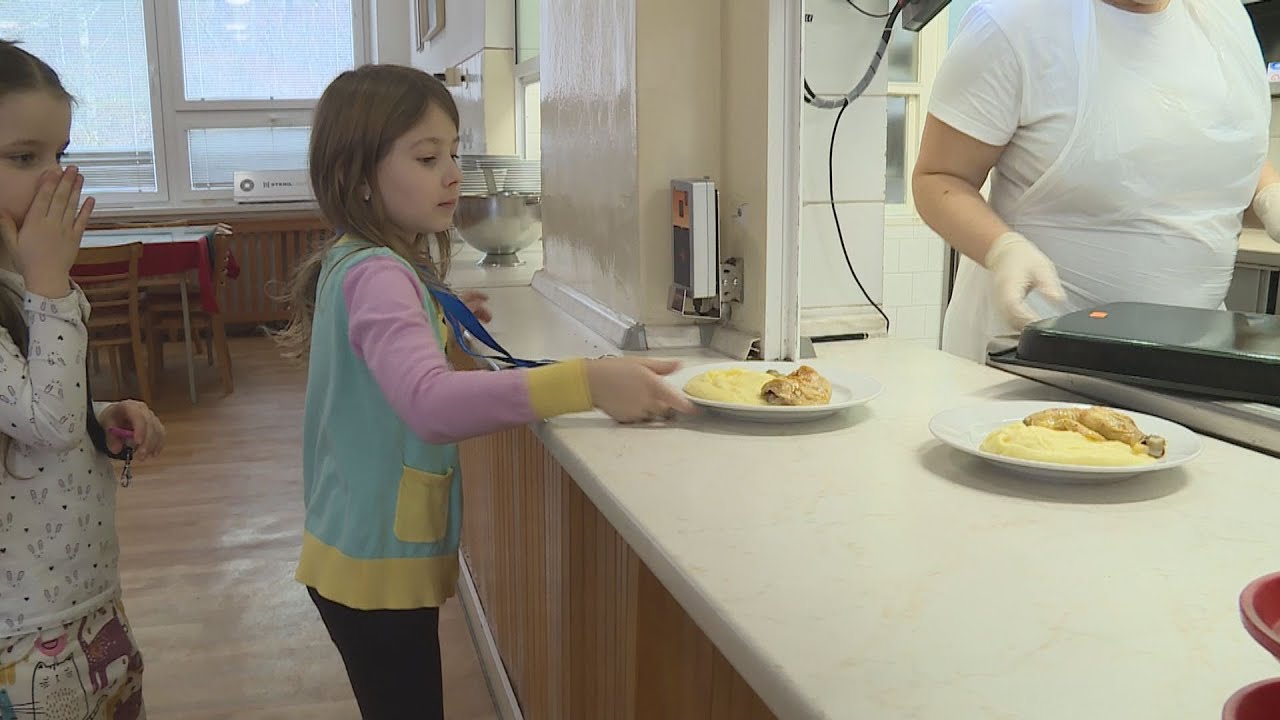 Obedy v školských jedálňach budú kvalitnejšie, ale aj drahšie