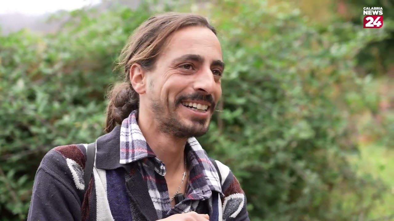 Domenico Iacovo: il pastore che ha trasformato l' aggressione di un lupo in un successo letterario