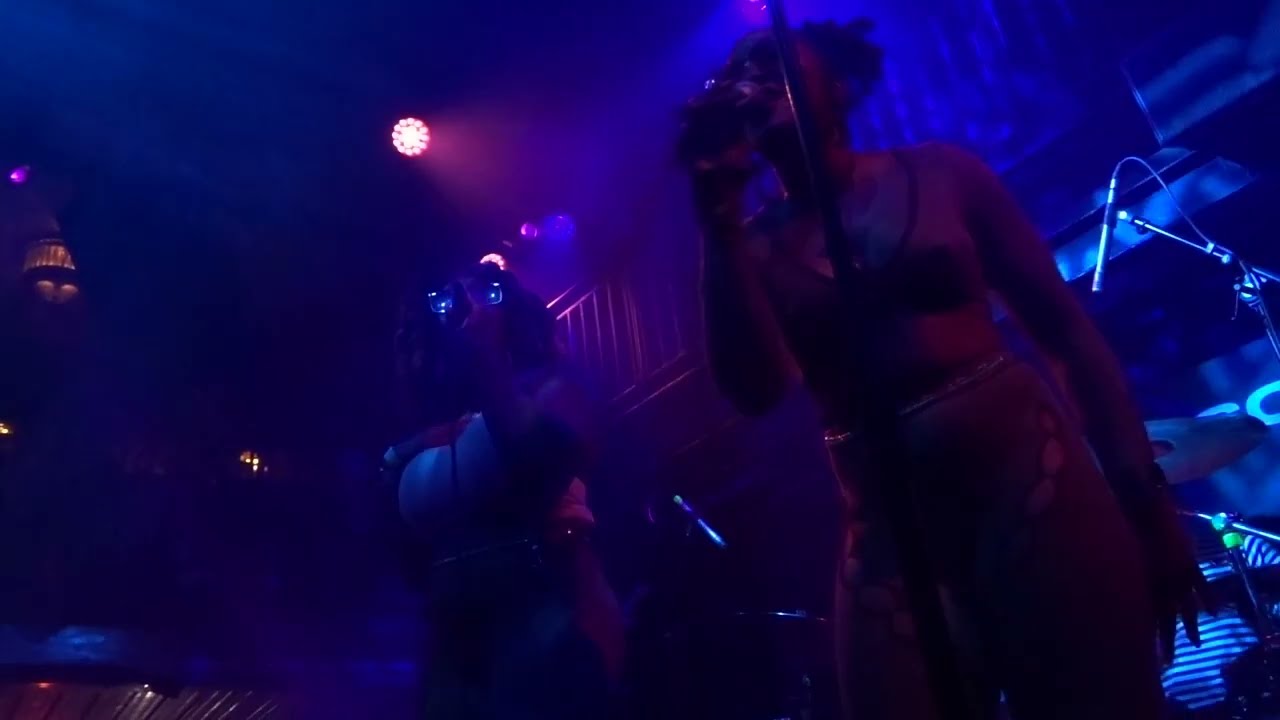 Assista a Melonyx-Black Elixir (Global Soul Showcase) @ Jazz Cafe, 2nd July 2023 no YouTube Assista a Melonyx-Black Elixir (Global Soul Showcase) @ Jazz Cafe, 2nd July 2023 no YouTube