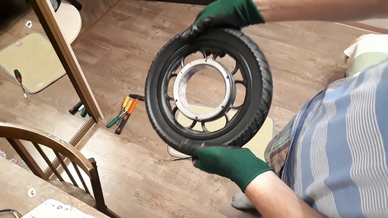 Установка бескамерной литой покрышки на WS mini/Fitting a tubeless cast ...