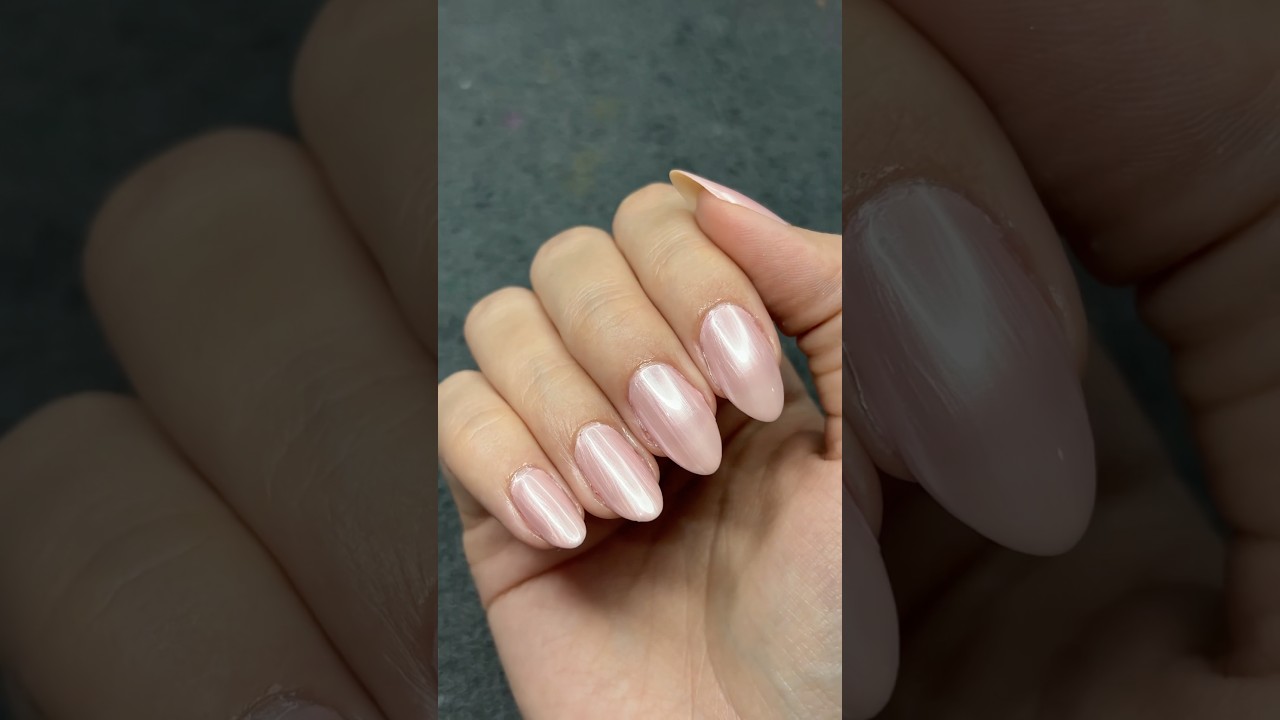 Pearl nails 💅🏻💖🐚✨ #unhas #nails #pearlnails #nailtutorial #shorts