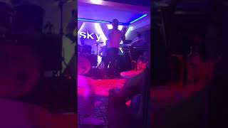 Azer Doğanay Ben Bir Deliyim