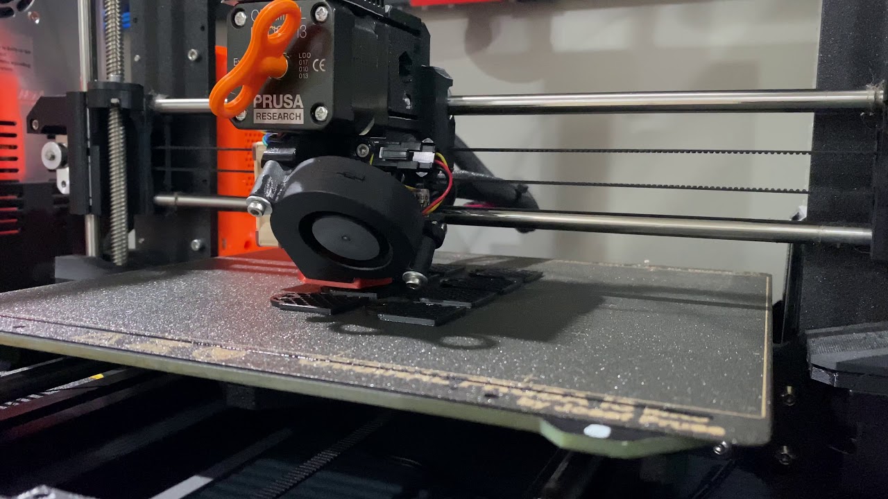 Prusa MK3S Printing - YouTube