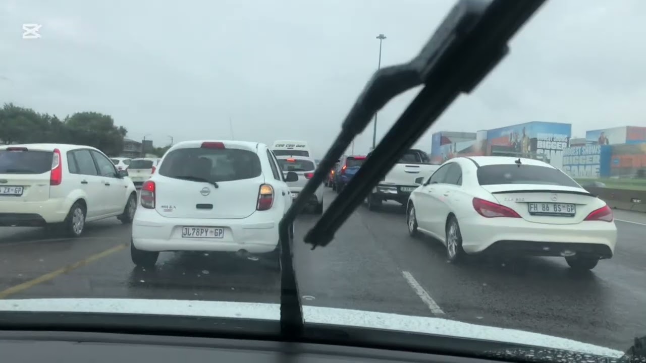 N1 Pretoria to soweto via Wits , UJ and SofiaTown. South Africa 🇿🇦. 13 Dec 2025. Accident at Midrand