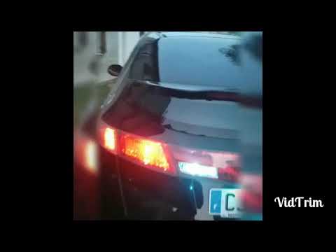 TUTO] Comment changer l'éclairage de marche arrière sur Honda civic 8 -  YouTube
