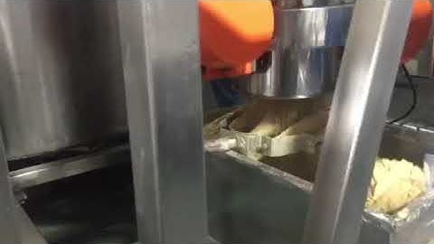 Inline Vibrating Sieve with Rotary Brush System