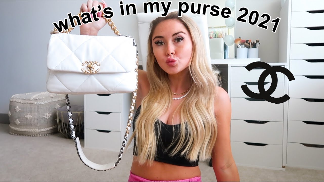 WHAT FITS IN MY CHANEL 19 BAG, WHATS IN MY BAG