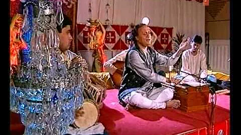 Is Tarah Mohabbat Ki (Official Video) - Chandan Das Ghazals 