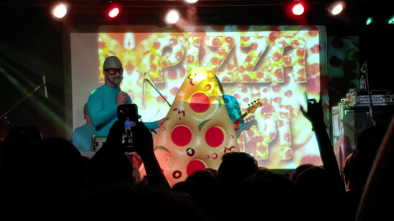 The Aquabats! "Pizza Day" / "Blitzkrieg Bop" YouTube