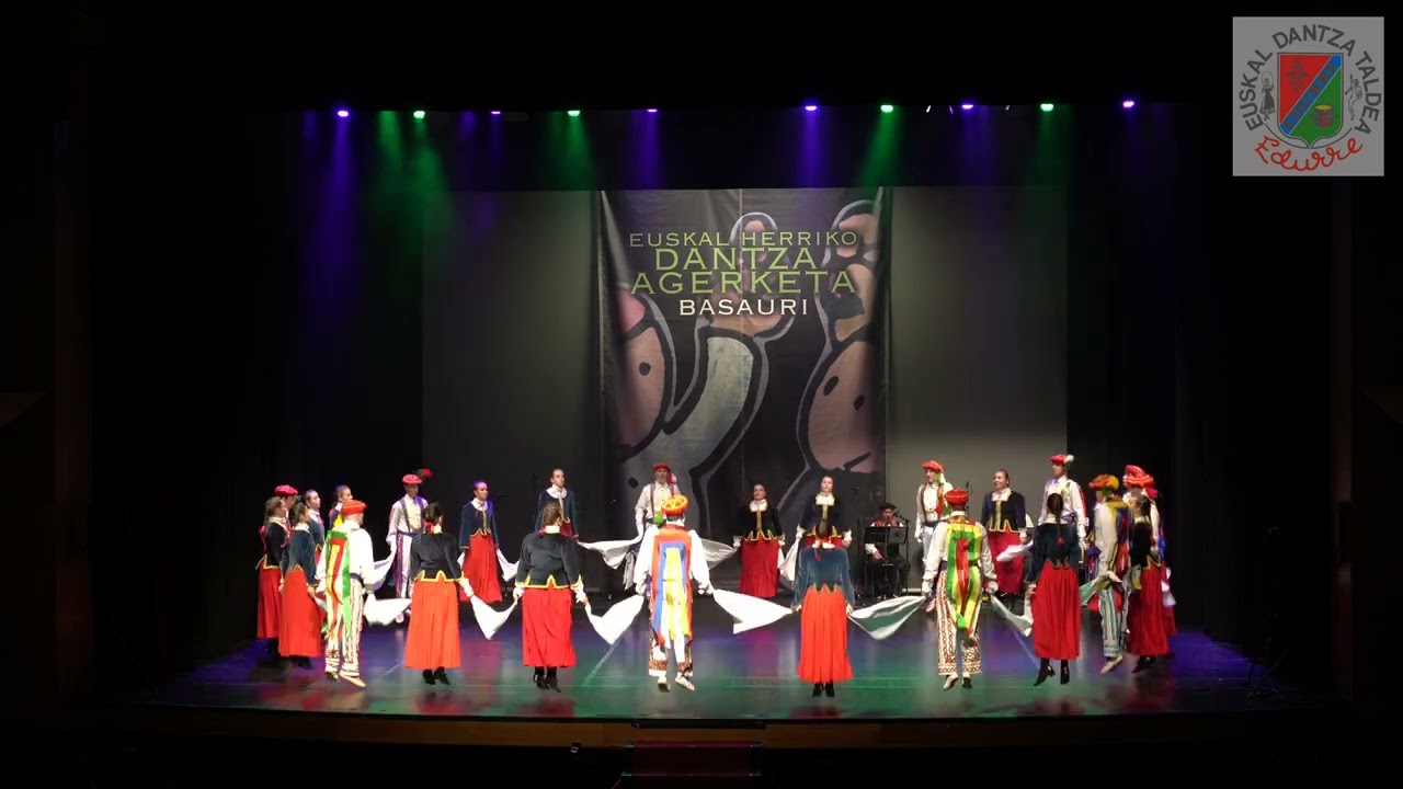 DANTZA LUZE. 52.Euskal Herriko Dantza Agerketa. Basauriko Social Antzokia, 2024-09-22