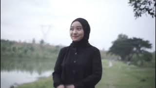 cinematic / cewe cantik sangat sederhana