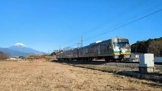 [三島]伊豆箱根鉄道7000系電車7502編成「YOHANE TRAIN」と富士山 2023.12.23.