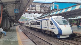Inaugural Run Of CSMT-Solapur Vande Bharat Express 22225