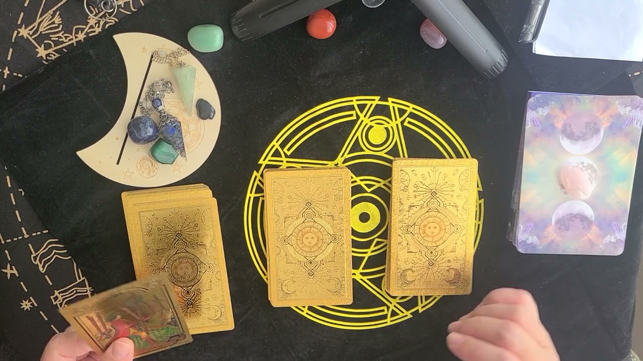 ♏️ Scorpio End of January 2026 📚. Let go of the past and change your perspective for the future.