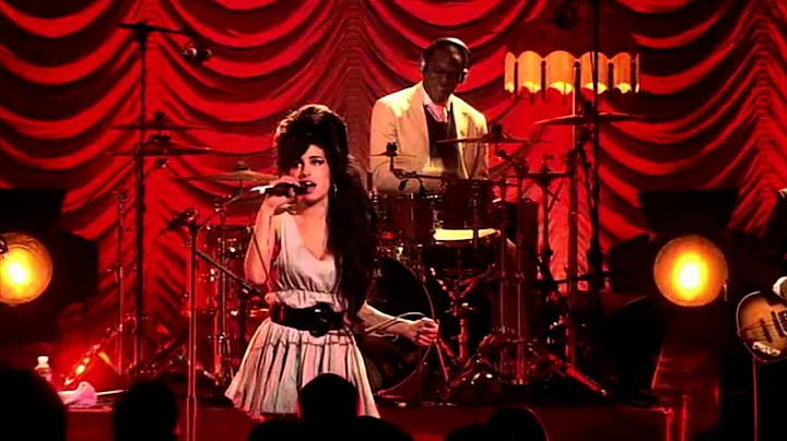 Amy Winehouse - Shepherd's Bush Empire 2007 (FULL ...