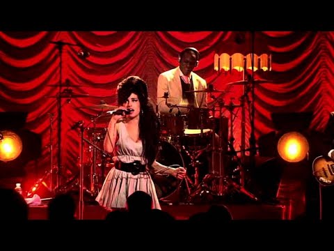 Amy Winehouse live in London 2007 - The FIRST full length video of this concert!