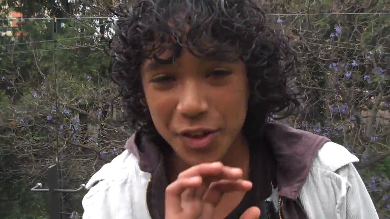 BENNY SALUDA A NOCOLE Y VARITO