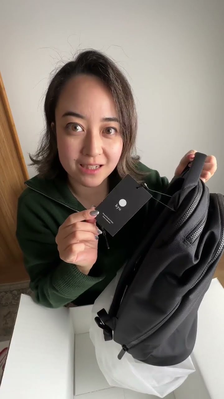 開始4時間で200万円、革新的なカメラ収納搭載のカメラバッグ