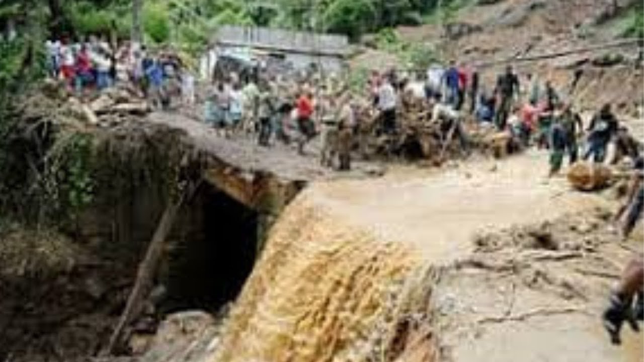 Monster wind And rain causes Flood in Brazil | Vento monstruoso e chuva causam enchentes no Brasil