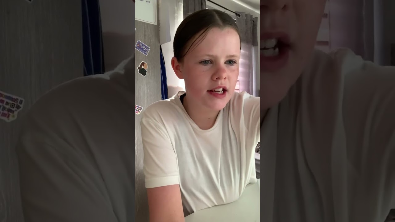 Grwm for school it&rsquo;s fridayyyyyyy #itz.flo