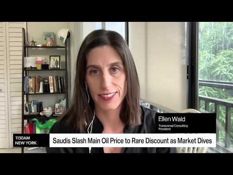 Saudis Slash Main Oil Price to Rare Discount