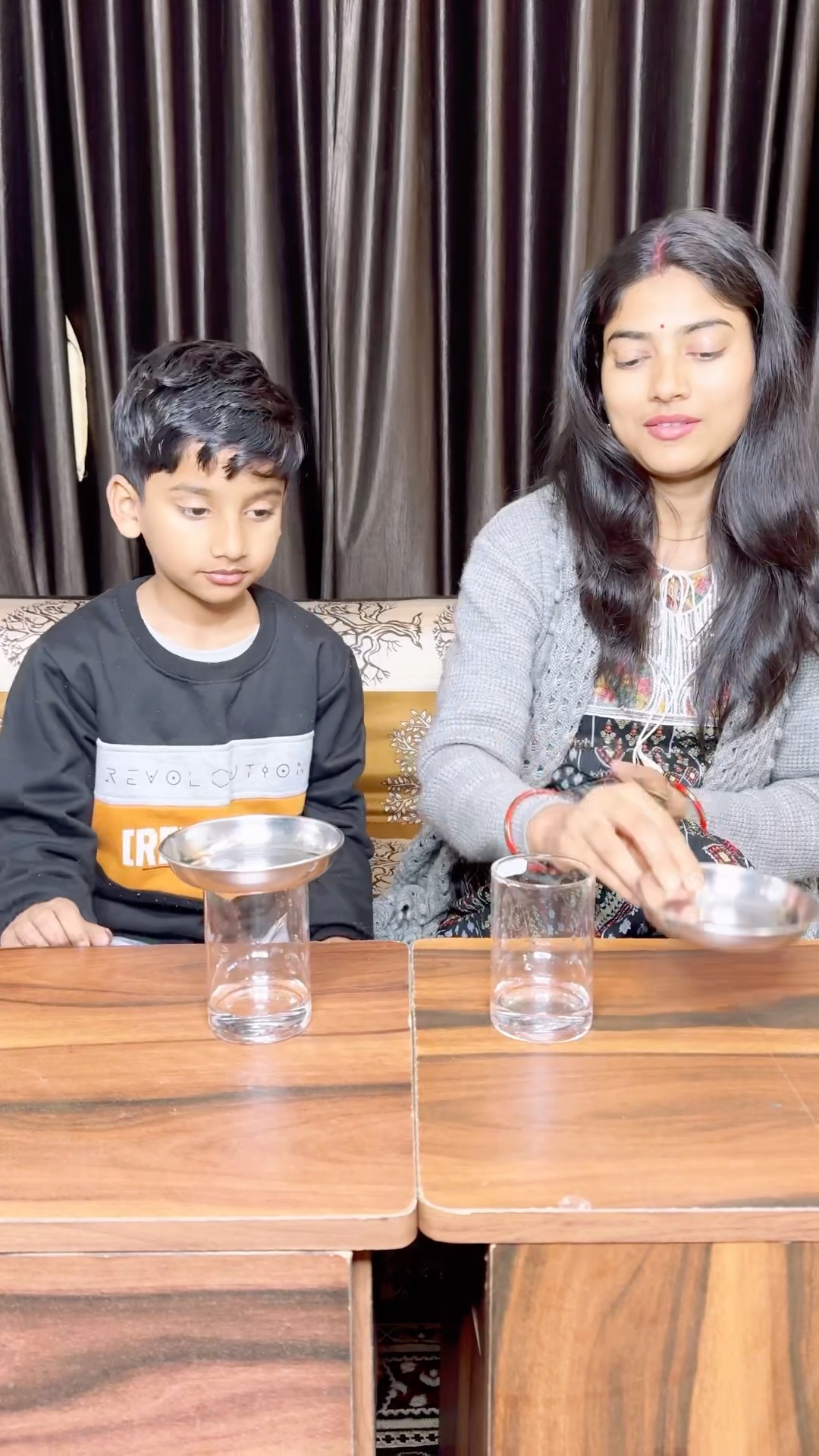 Anant ko phone se door rakhne ki Mumma ki ninja technic ???