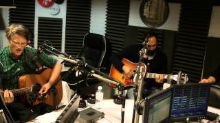 The Bewitched Hands - Billy Idol Cover - Session Acoustique OÜI FM