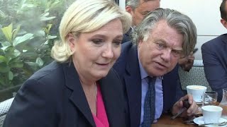 Diffusion de photos d'exactions du groupe État Islamique : Marine Le Pen et Gilbert Collard …