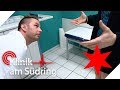 Bestes Stück ist weg nach Spaß im Auto | Klinik am Südring | Klinik am Südring | SAT.1 TV