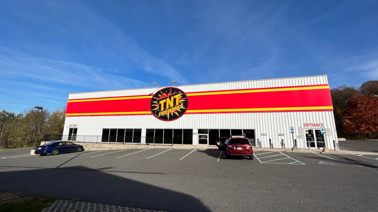TNT FIREWORK STORE. (Easton, PA ) YouTube