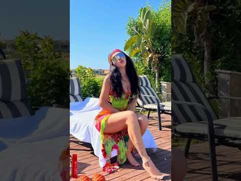 هيفاء وهبي بملابس السباحة