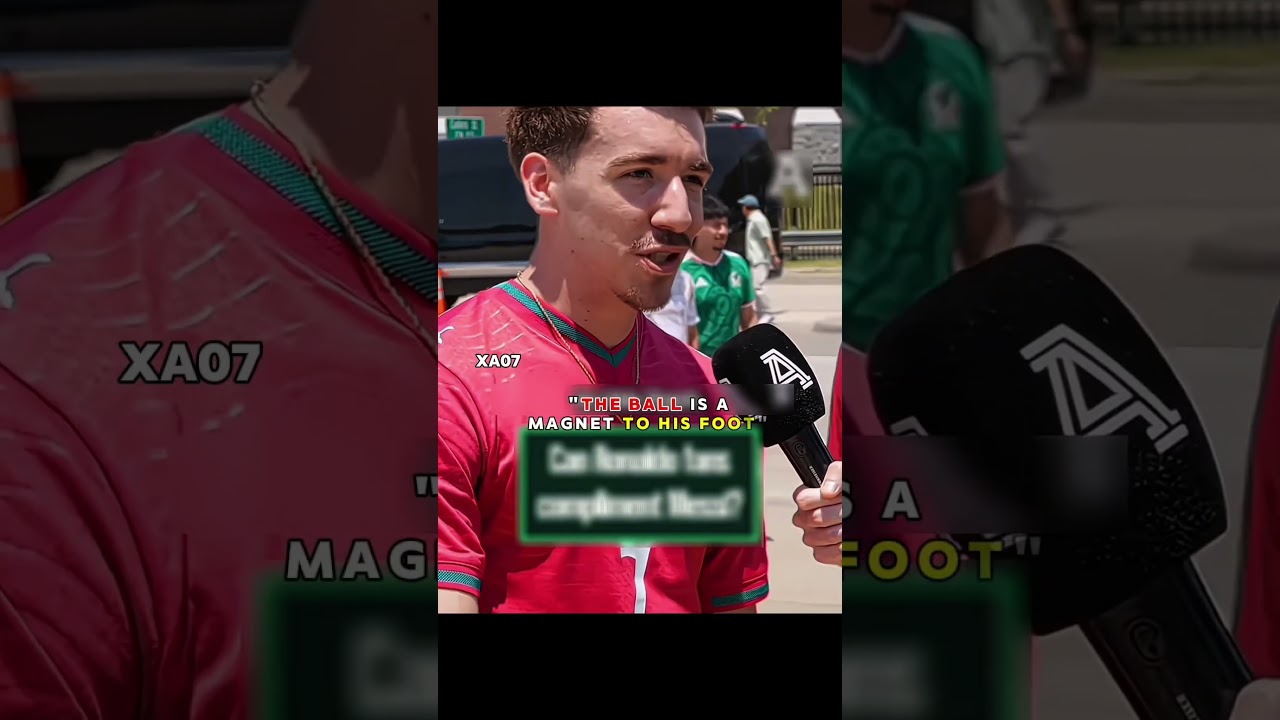 Difference Between Messi Fans & Ronaldo Fans❤️‍🩹 #shorts #ronaldo #messi #shortsvideo