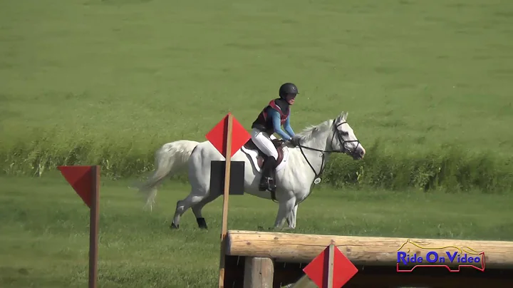 494XC Alice Burrows on Orion's Valentino SR Novice...
