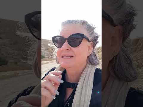 Walk in and out of Petra is the best way to get the full Petra experience@julescruisecompanion Video Thumbnail