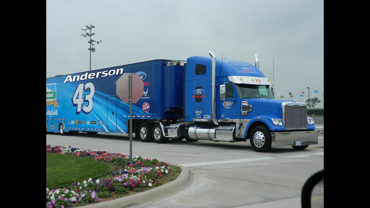 7pm cst       Old Atlanta....(in Truck)