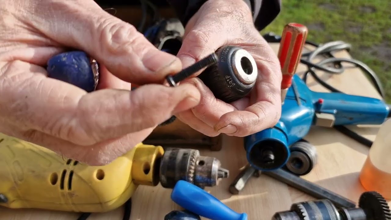 Ինչպե՞ս  փոխել գայլիկոնի (դռելի) ( պատրոնը) Как поменять патрон дрелиHow to change the drill chuck