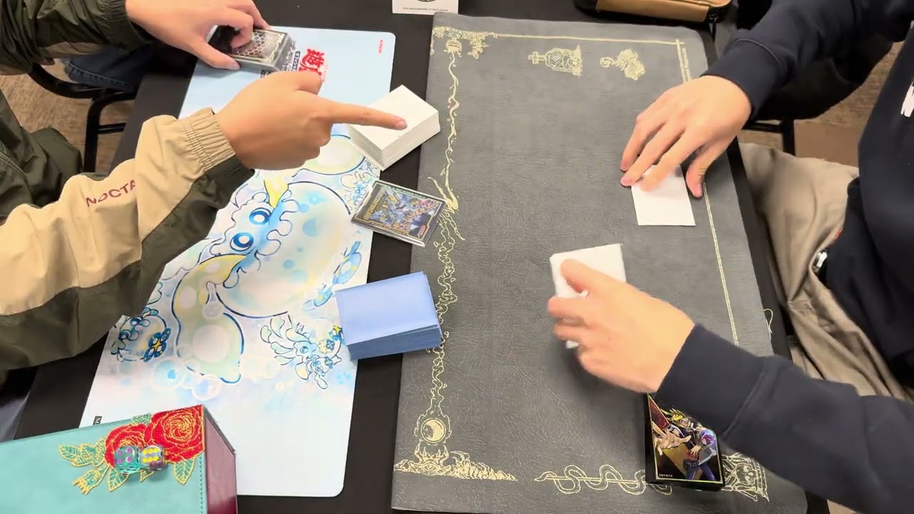 Ю-Ги-О! | Местный | Мицуруги против. Фирменный дракохвост