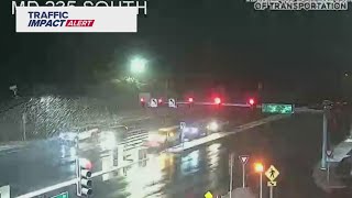 Maryland road crews hard at work as snow falls in the DMV