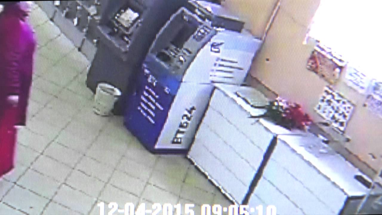 Видео с камер наблюдения кража в магазине - YouTube