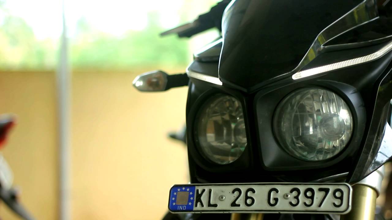 Mahindra Mojo  exhaust note w/o DB killer