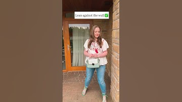 Elegant Pose to Hide the Stomach #foryou #howto #posing #photography #pose #youtubeshorts