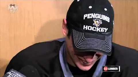Dan Potash falls down during a Sidney Crosby inter...