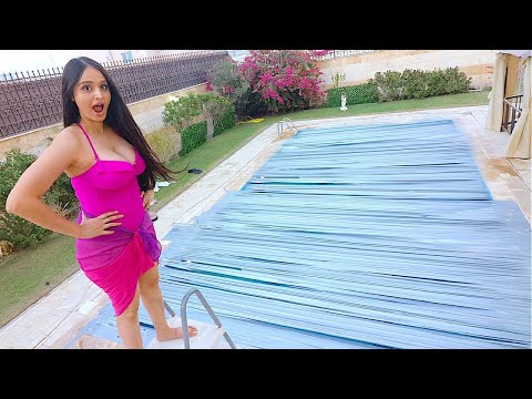 حطينا شريط لاصق عالمسبح ونطينا