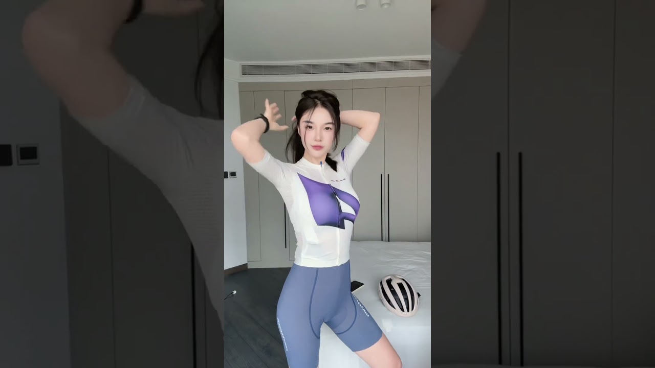 Nothing makes  a cyclist happier than putting on a great-looking cycling outfit