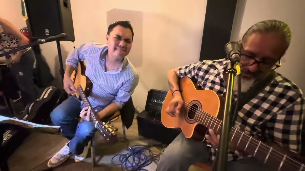 Manías / Lalo Plus e Iván Montoya / AGS MX