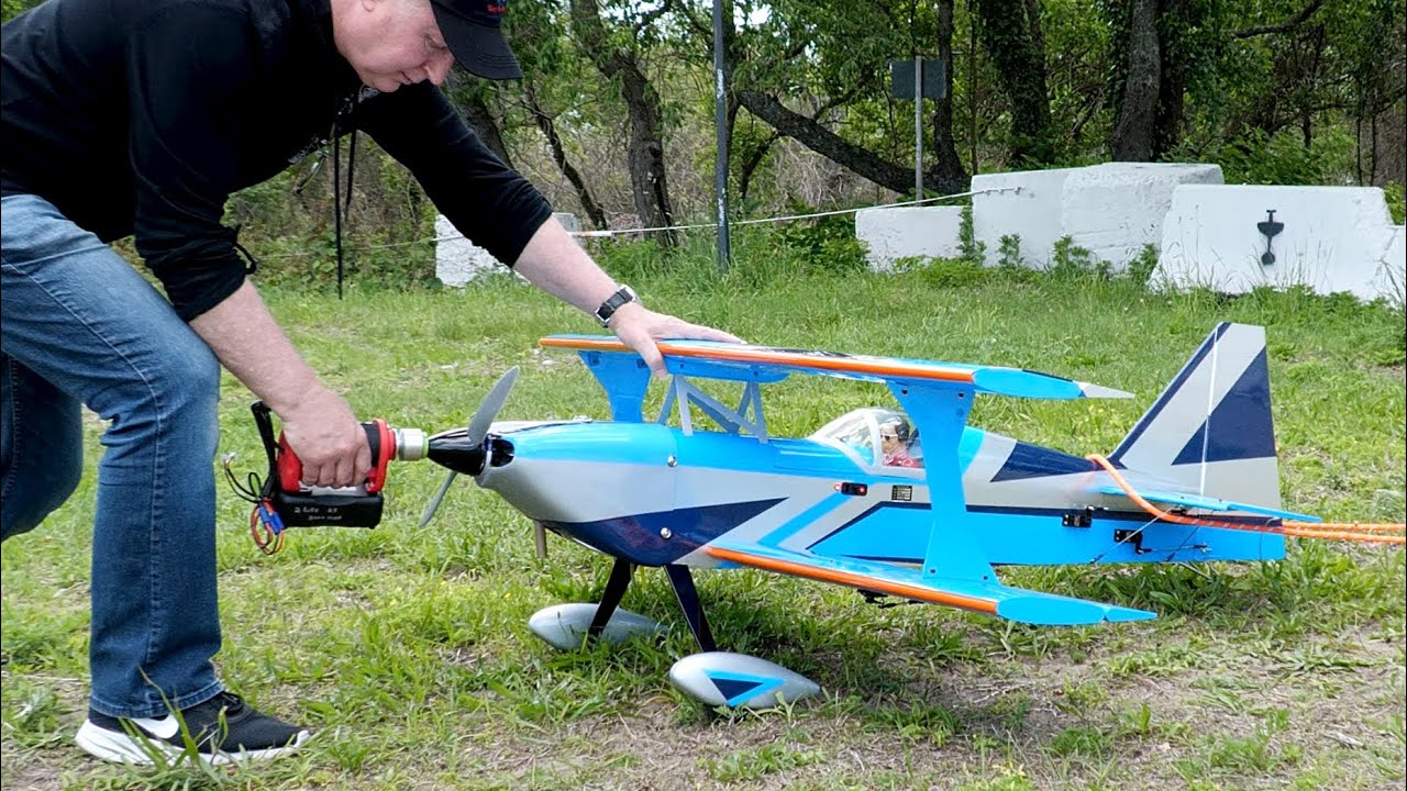 The NEW Seagull Ultimate Bipe, Saito FG-21 and TurboHeader Muffler #rcaircraft #rcfly