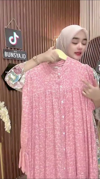 DAISY DRESS, A MODERN GAMIS MADE FROM COOL PREMIUM RAYON VISCOSE MATERIAL