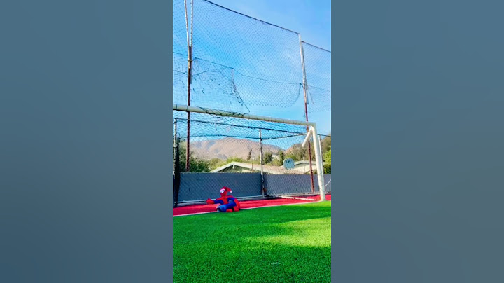Peter Falle. Un penalti ⚽⚽⚽ #futbol #humor #memes #spiderman