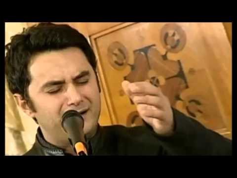 Bekir Ünlüataer - Bir kızıl goncaya benzer dudağın